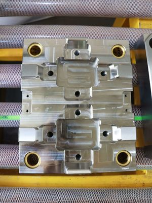 ASTM H13 ইনজেকশন ছাঁচ উপাদান কঠোরতা HB160-180 উচ্চ নির্ভুলতা